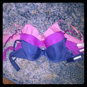 ♤2 for 20♤Lot of 3 bras